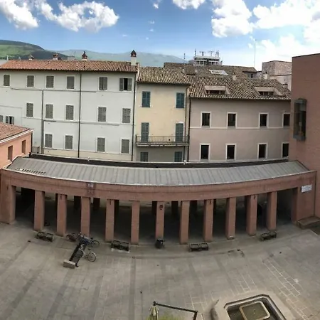Affittacamere San Francesco פוליניו